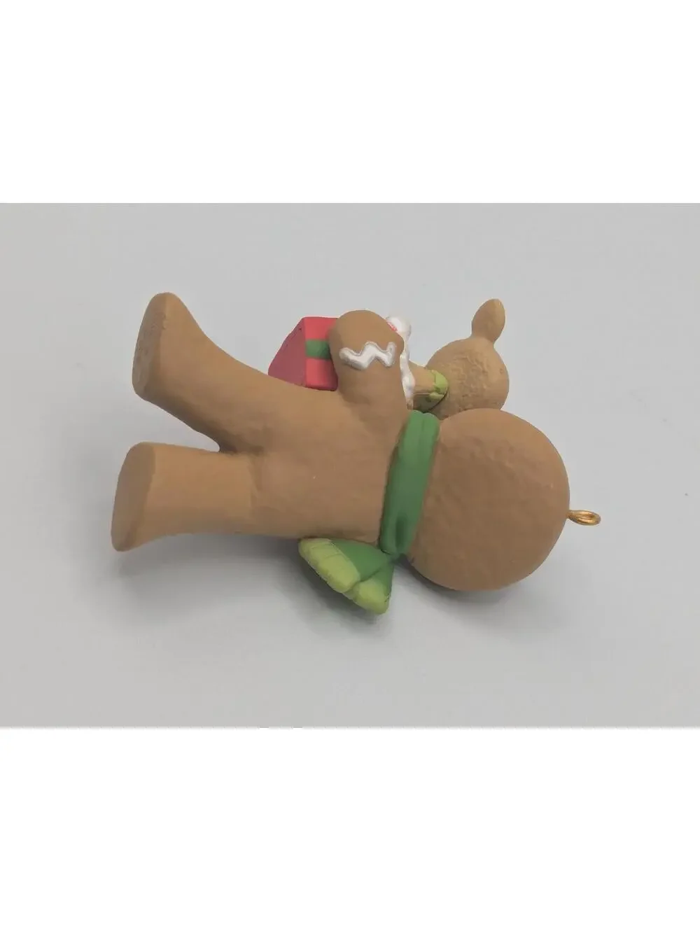 Hallmark Keepsake Kisses for Kacey 2014 Limited Edition Christmas Ornament
